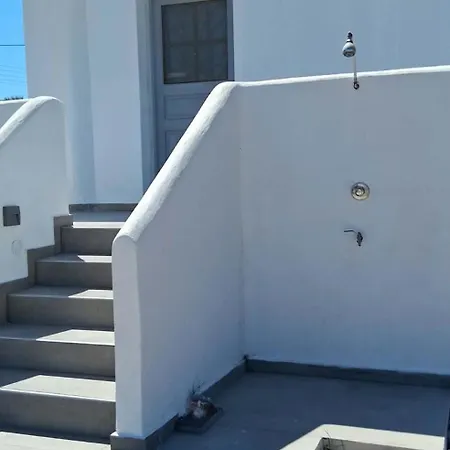 Mandilaria Family House *