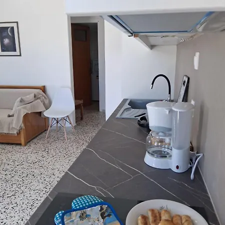 Mandilaria Family House Apartman Emborió