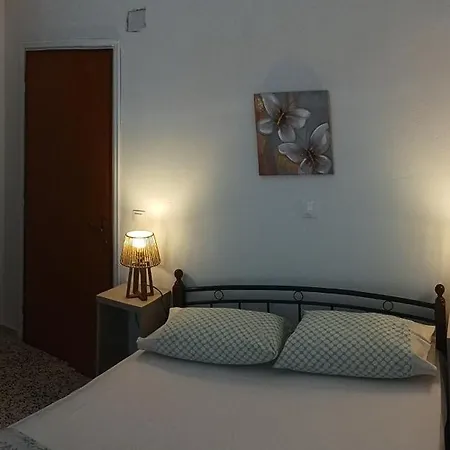 Mandilaria Family House Emborió